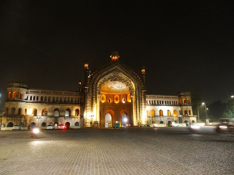 Delhi to Lucknow taxi route — Lucknow