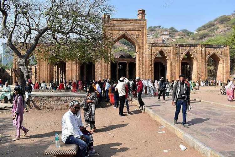 Adhai Din Ka Jhonpra — Jaipur–Pushkar–Ajmer Tour