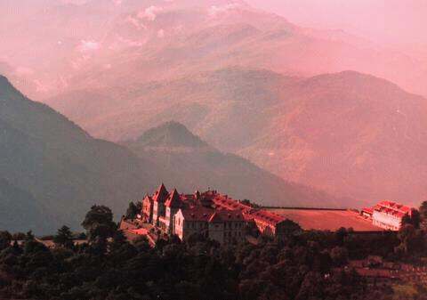 Tiffin Top (Dorothy's Seat) — Kumaon Lakes & Corbett Tour